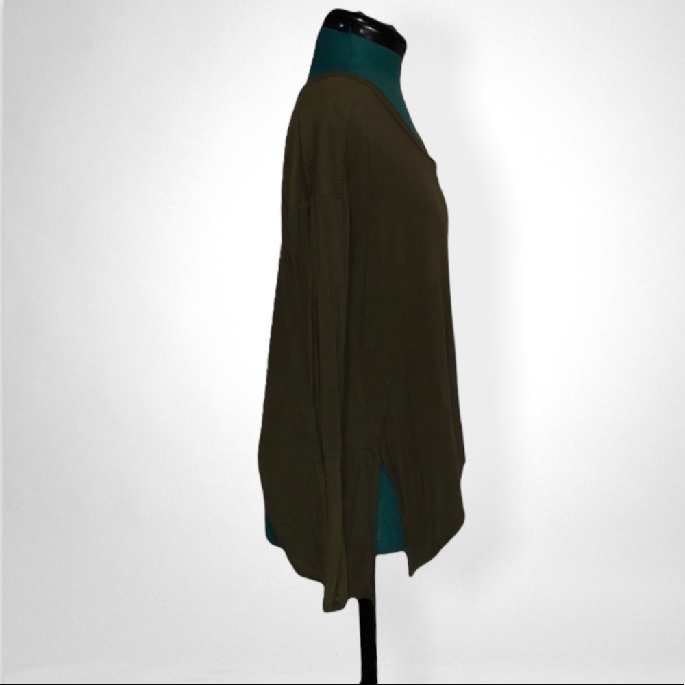 Urban Mix Long-sleeve Top - Picture 3 of 10